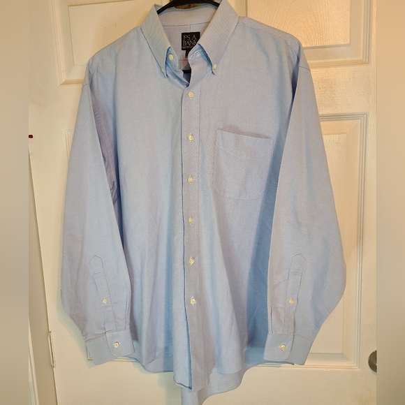 (1155) Jos. A. Banks Men's Classic Long Sleeve Dress Shirt,  Size: M Color: Blue - Picture 1 of 10